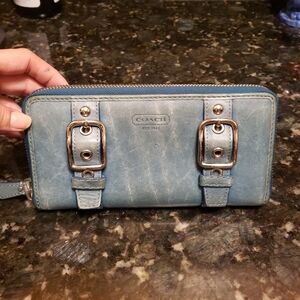 Vtg Coach Soho Zoe Teal leather Double Buckle Zip Around long Wallet